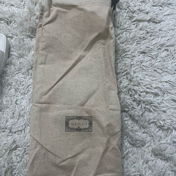 GUCCI WOMEN'S RUBBER SLIDE SANDAL - Picture 6 of 7